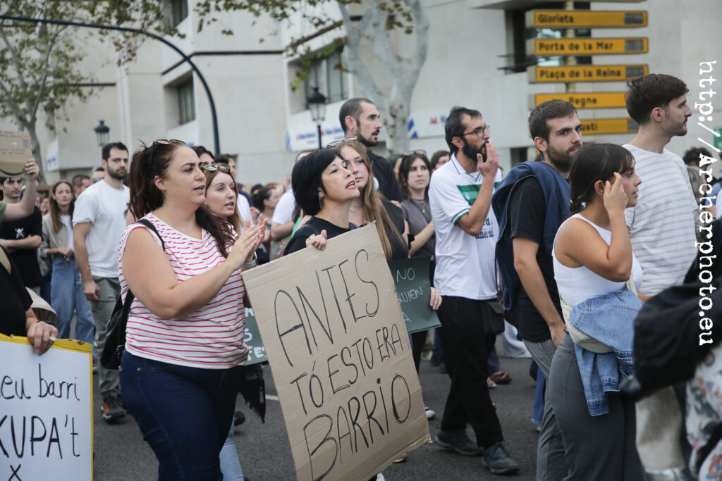 Manifestación a favor del derecho a la vivienda en València, 19 de octubre de 2024