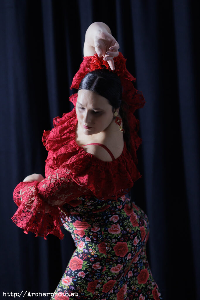 Tamara, baile español, fotos de estudio por Archerphoto, fotógrafo de danza en València.
