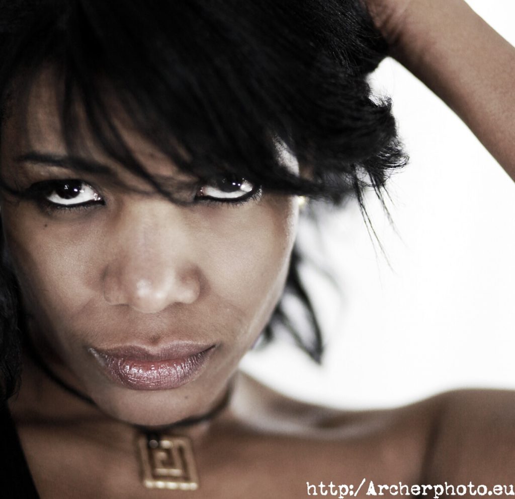 Eliane, retratos de 2010 de Sergi Albir, fotógrafo profesional