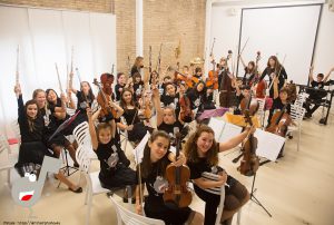 Orquesta infantil Scordae por Sergi Albir, fotografo