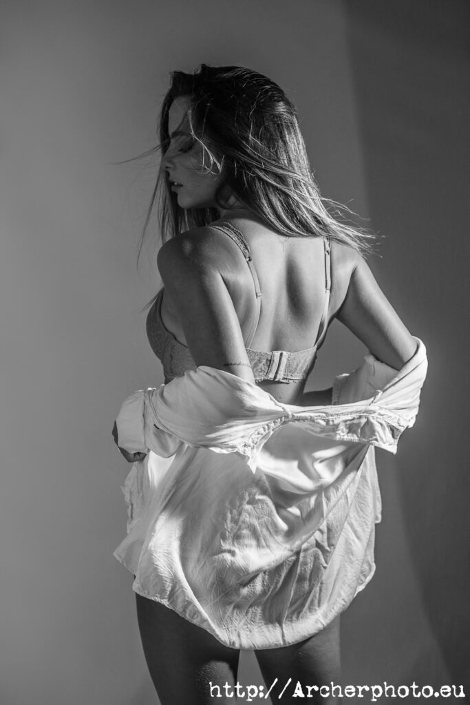 Patricia en 2020, fotografía boudoir en Valencia por Archerphoto