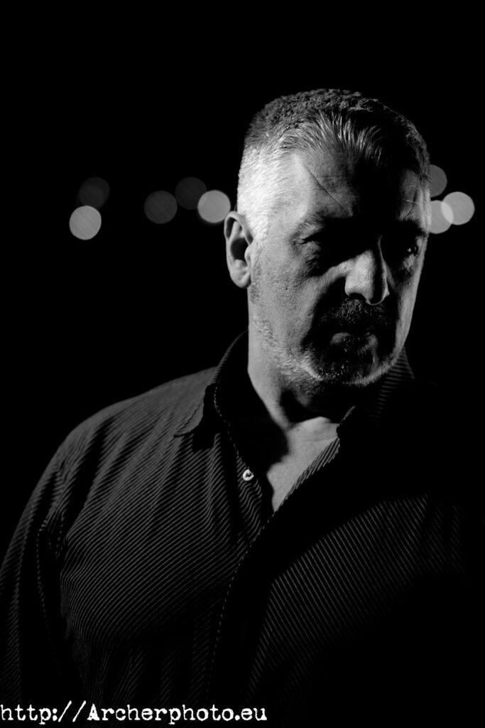 Una imagen del post Autorretratos variados de Sergi Albir, Archerphoto