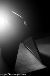 Fotografía de producto. Fotografía para publicidad. Ordenador portátil en estudio, fotos publicitarias.