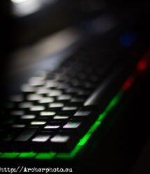 Fotografía de producto. Fotografía para publicidad. Teclado gaming. Foto publicitaria, fotógrafo profesional Valencia.