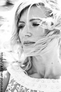 Aneta, fotos de chicas en blanco y negro