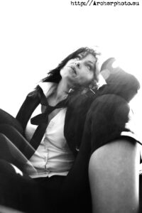 Pilar, fotos de chicas en blanco y negro