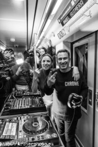 Víctor Pérez y Mónica X,fiesta nocturna en el metro de Valencia,FOTUR