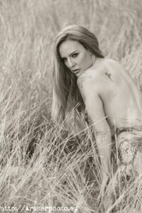 María Roca, sesión de fotos en exteriores 2019 por Archerphoto, fotografía profesional Valencia, Castellón, Alicante