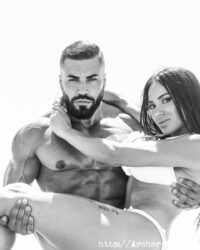 Sesión de fotos de pareja en la playa por Archerphoto, fotografía Valencia.