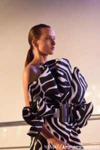 CLEC Fashion Festival València 2020 pasarela Isabel Sanchís 2